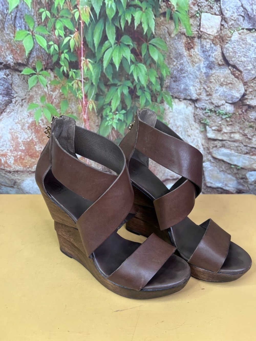DIANE VON FURSTENBERG Crossover Strap Wooden Heel Wedge Sandals, 8M - Picture 6 of 14